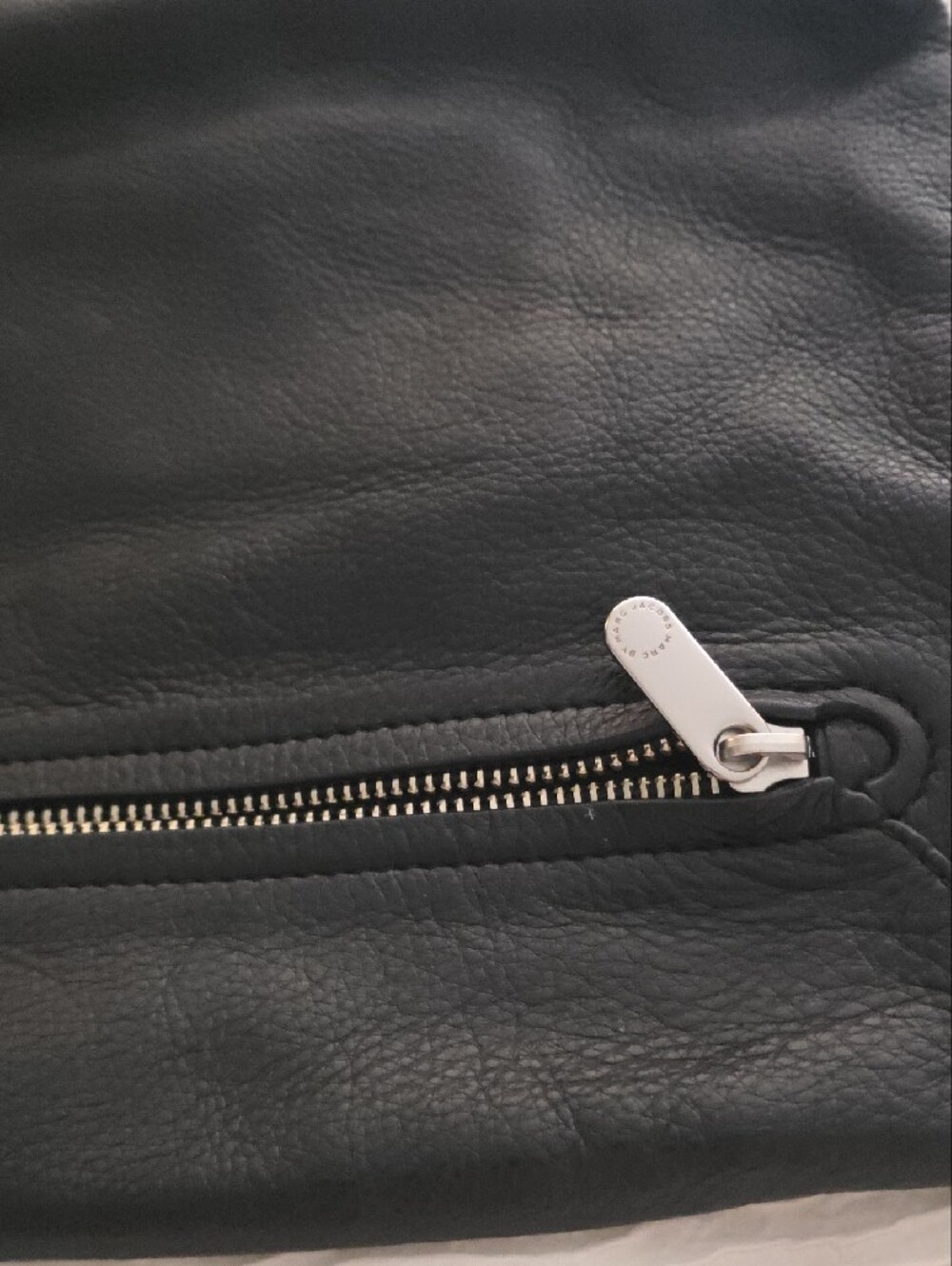 Marc by Marc Jacobs Black Leather Messenger Clutch with Front Zip - Picture 6 of 10